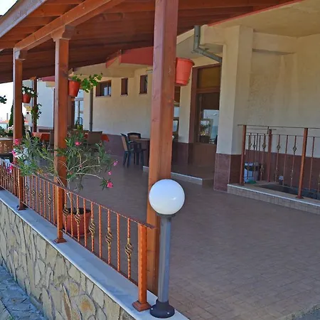 Svetlana فندق بايالا