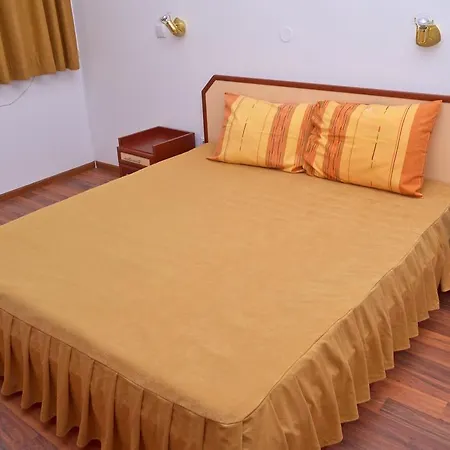 فندق Svetlana بايالا