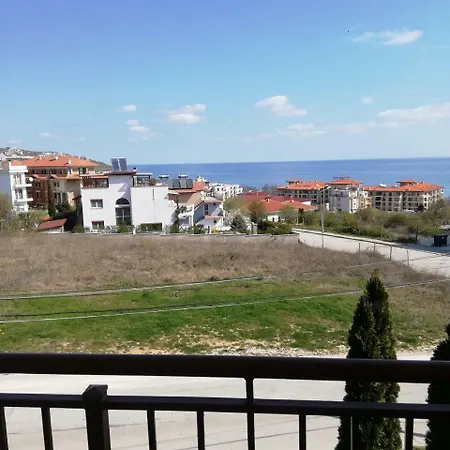 فندق Svetlana 2*