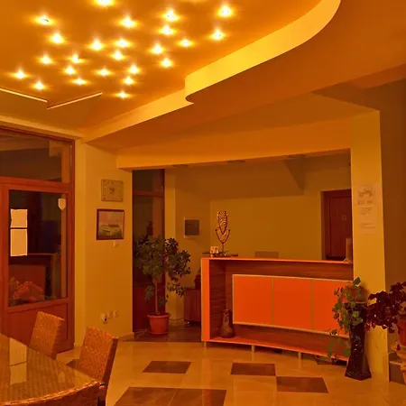 Хотел светлана