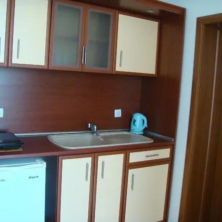 Хотел светлана